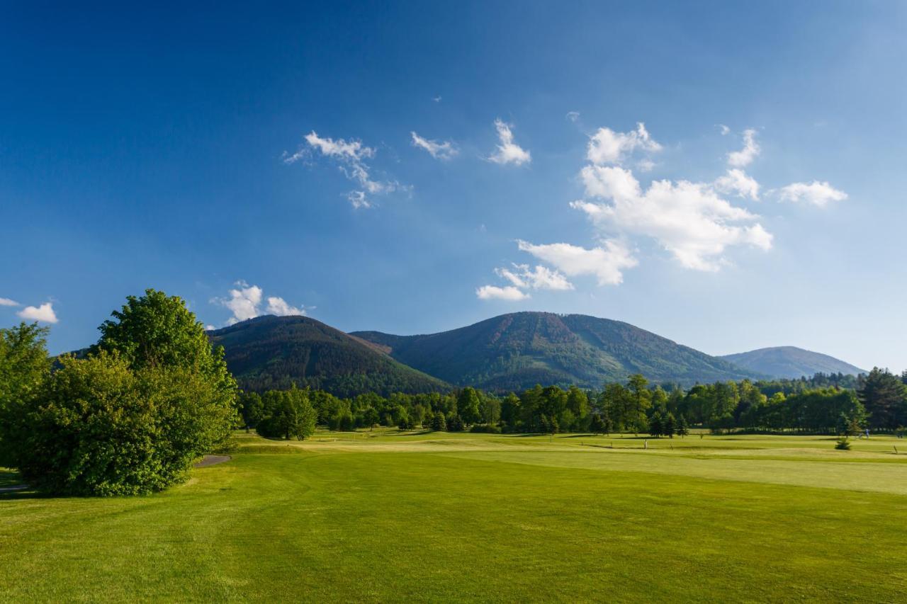 Apartman Na Golfu Čeladná Exteriör bild